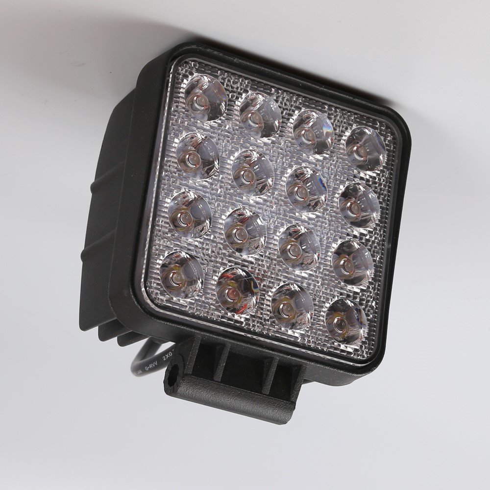 LED INGENIERTA DE INIGENCIA Proveedor de trabajo LED ILUMINACIÓN - 12V/36V Dual voltaje, GOST -R certificado.
