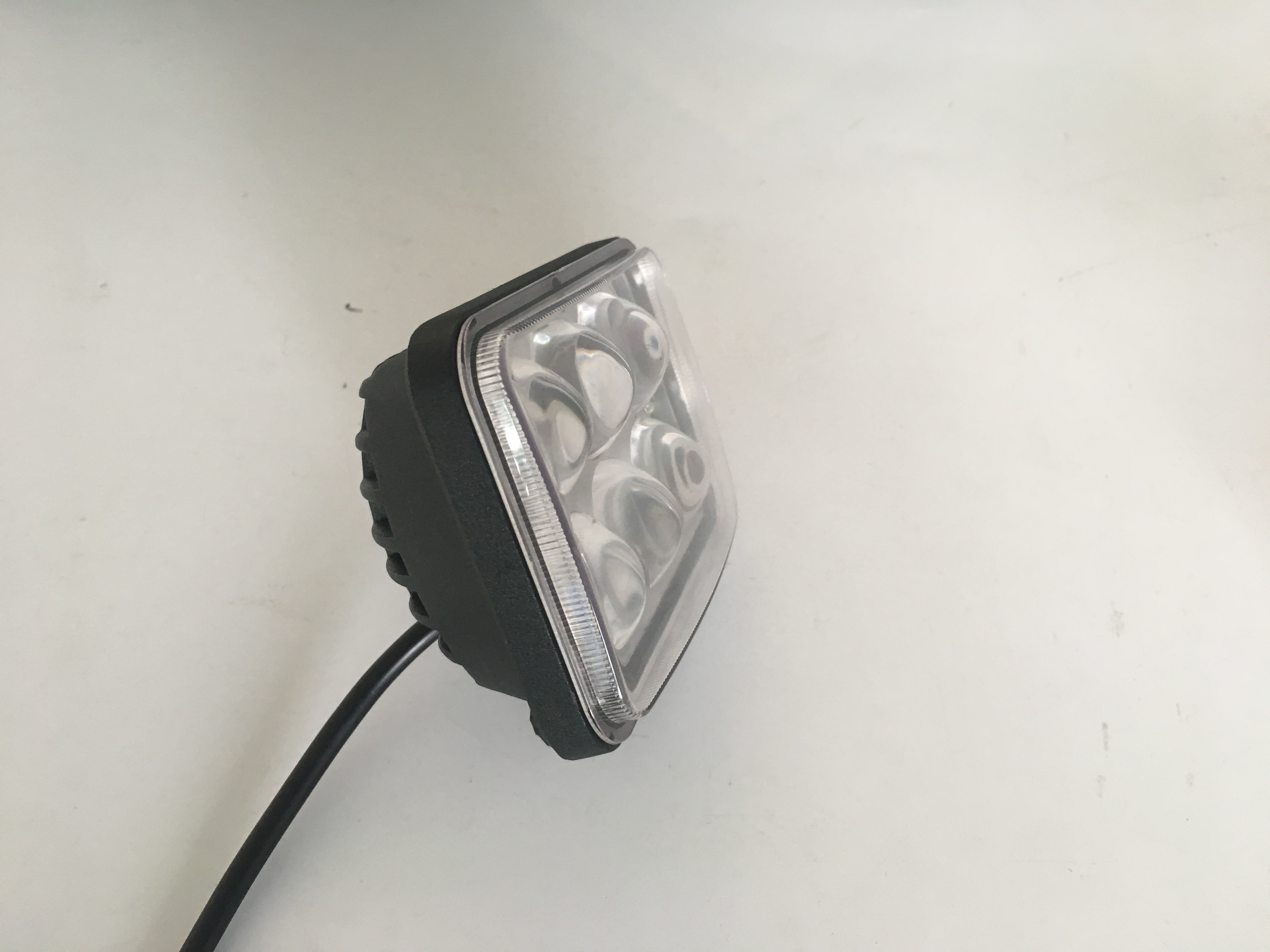 Ford F-150 Lámparas de niebla de doble color (3000k amarillo/6000k de blanco)-SAE J583 Cumplante.