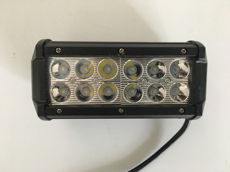 Luces antiniebla de alta potencia de 3000lm: 3 veces más brillante que los halógenos con una vida útil de 50,000 horas.