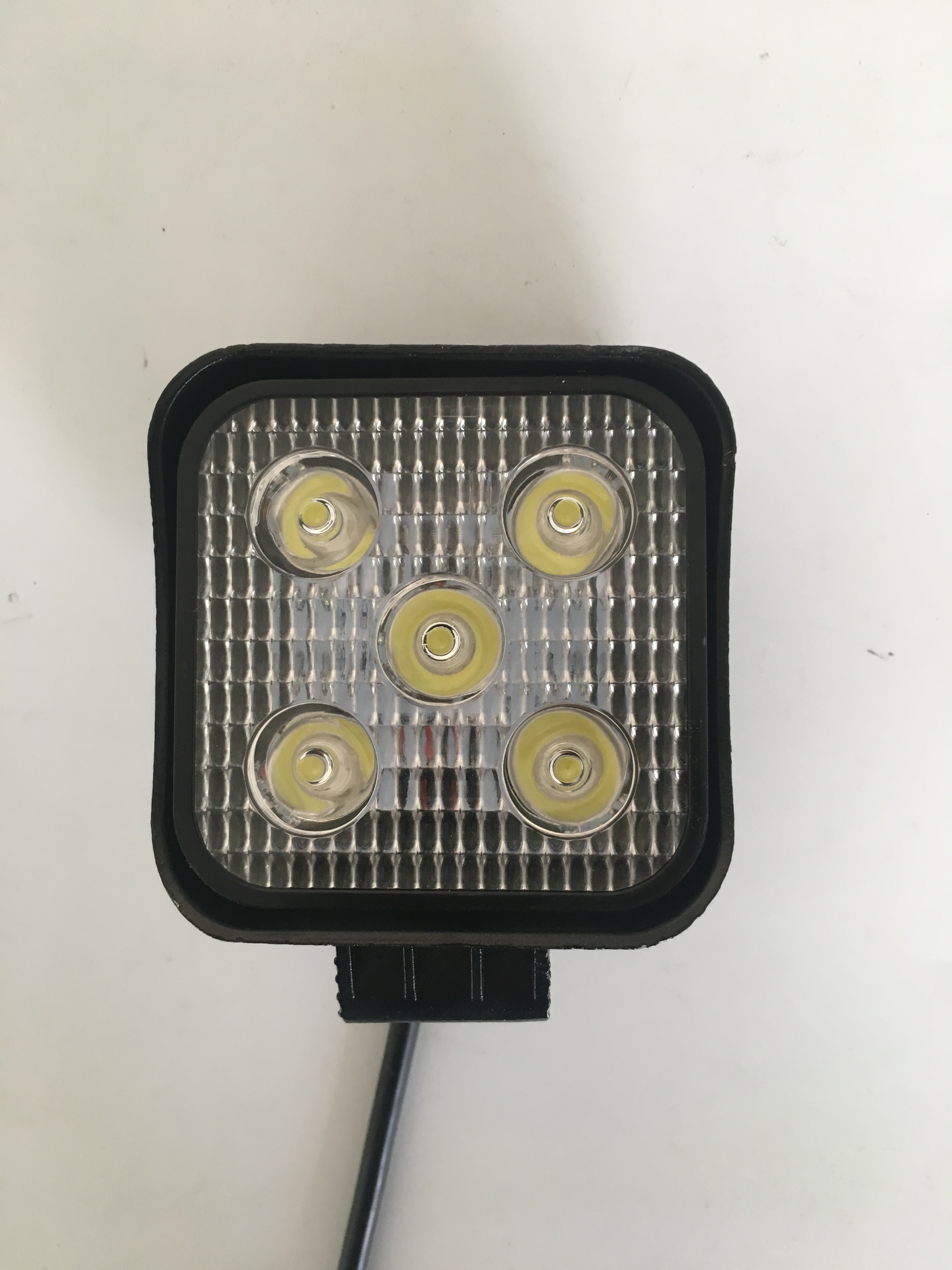 Ram 1500 Proyector LED Trabajo Iluminación del patrón de haz de corte de China, sin resplandor para la conducción de carreteras.