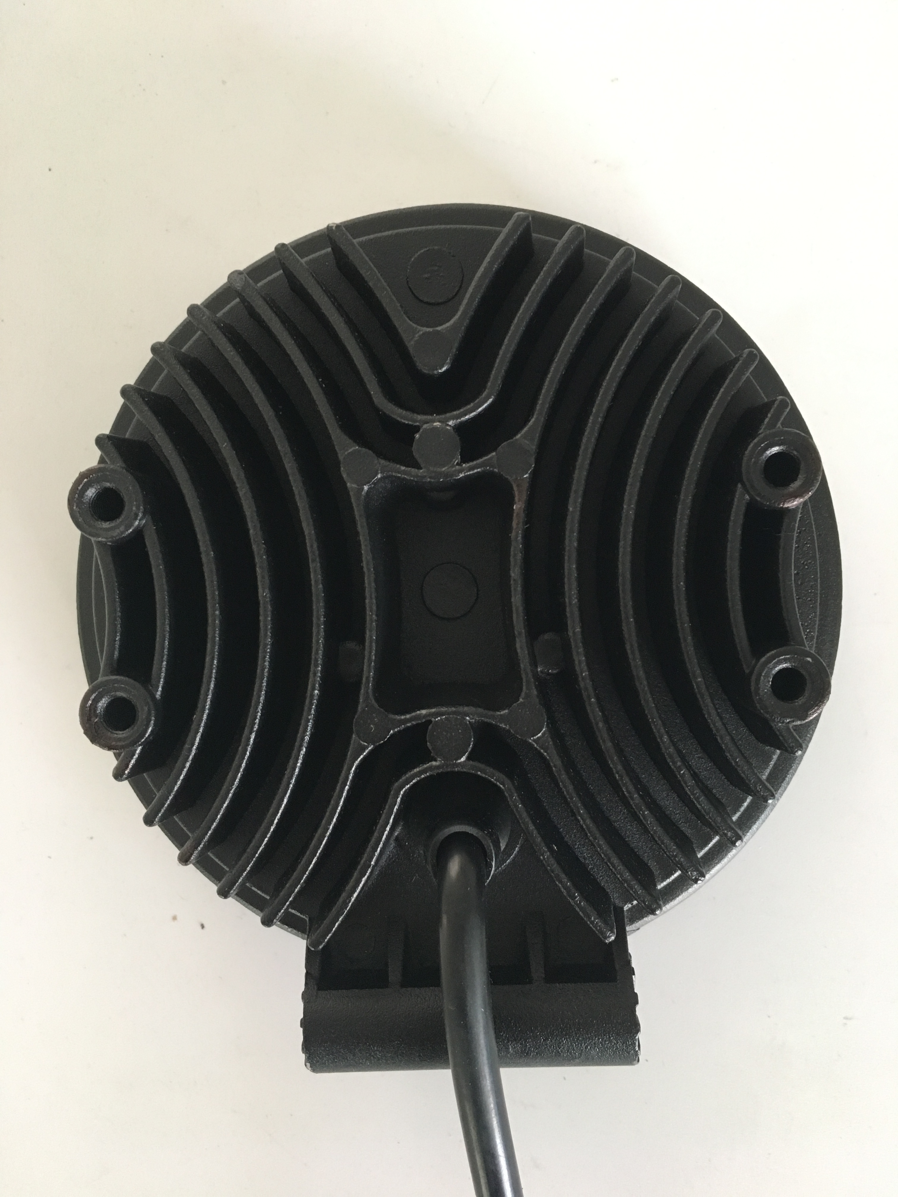 Luces de trabajo LED Toyota Hilux IP69K - recubrimiento anticorrosión para minas sudamericanas.