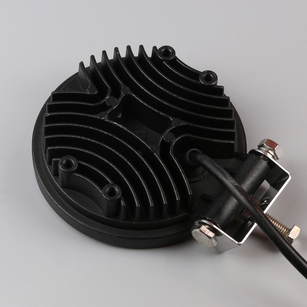 Luces de trabajo LED Toyota Hilux IP69K - recubrimiento anticorrosión para minas sudamericanas.