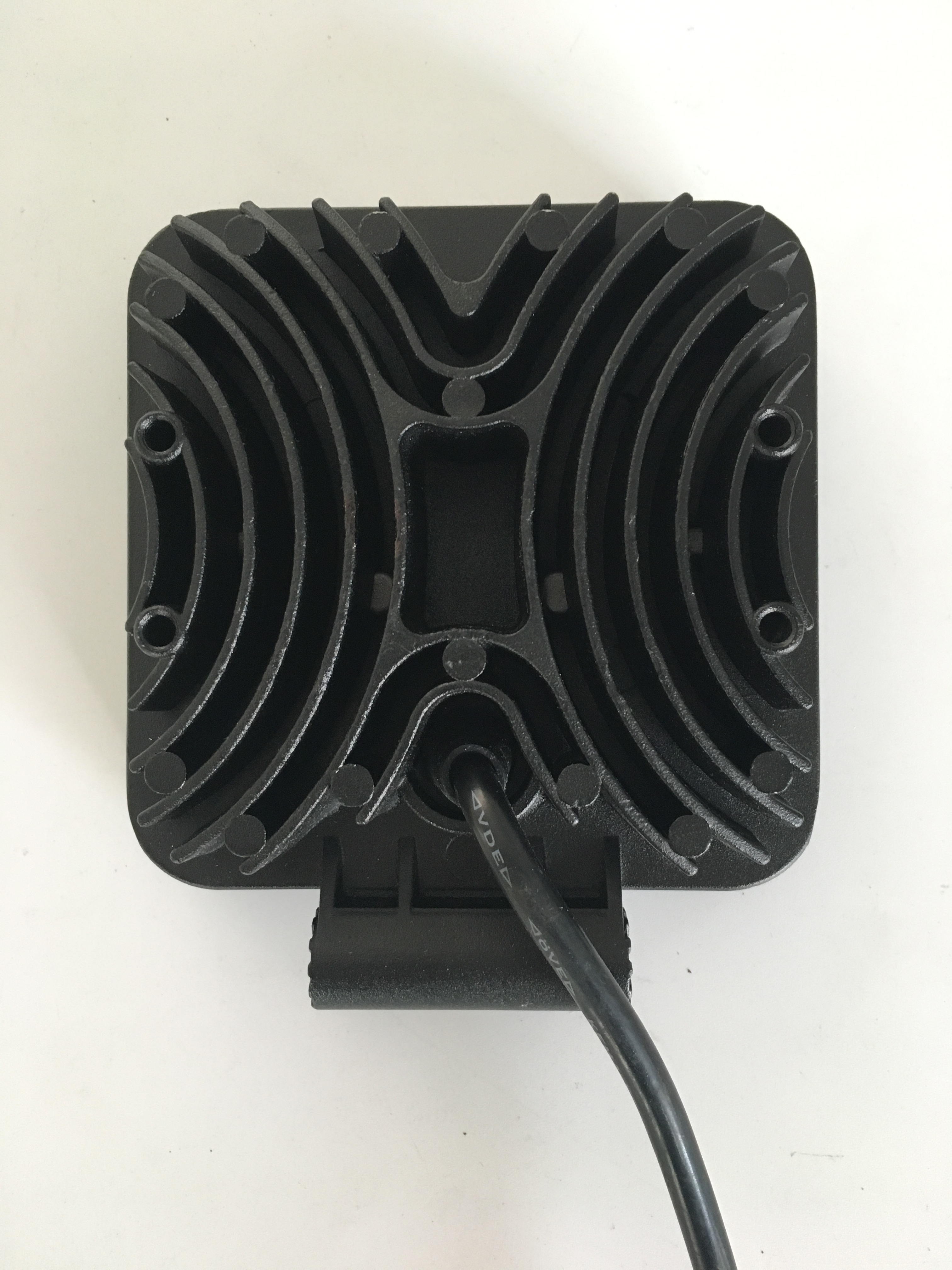 Luces antiniebla LED Toyota Hilux IP69K - recubrimiento anticorrosión para minas sudamericanas.