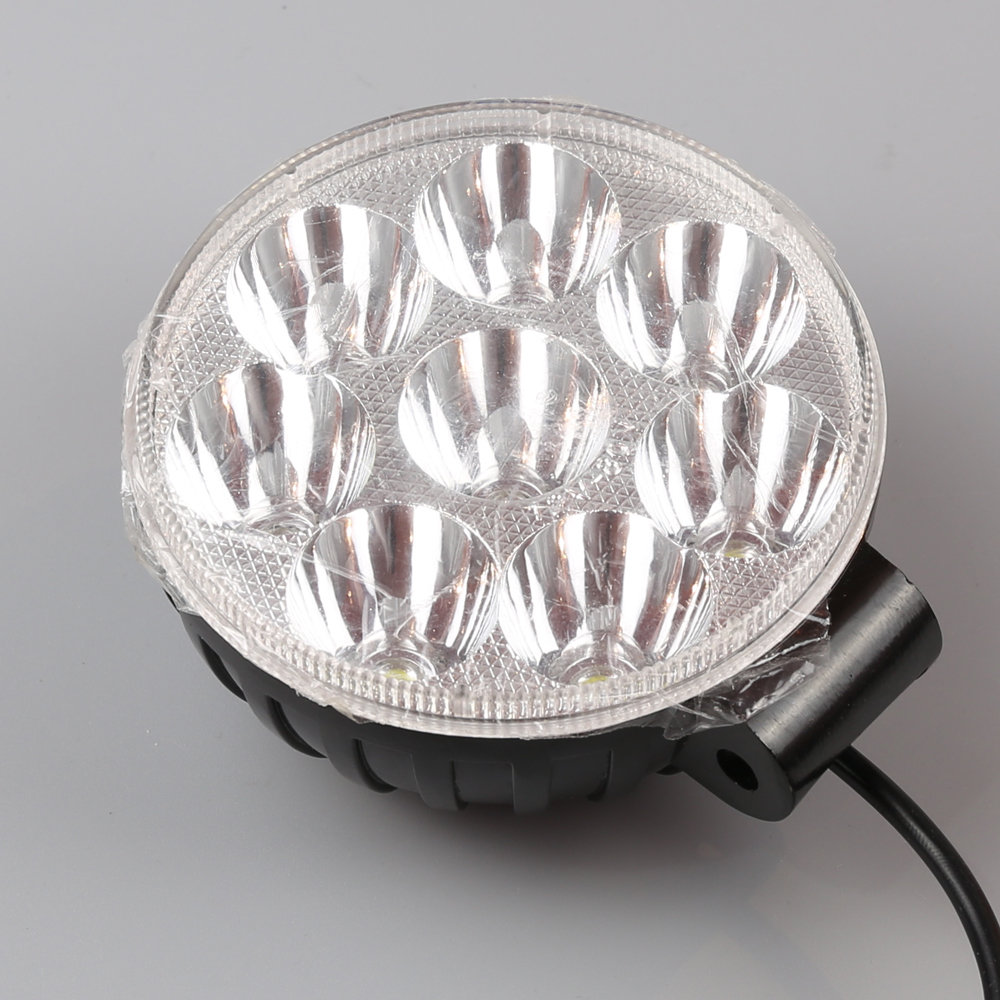 Luces antiniebla de alta potencia de 3000lm: 3 veces más brillante que los halógenos con una vida útil de 50,000 horas.